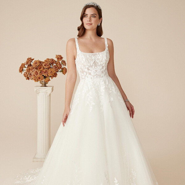 View All: Gonna ampia