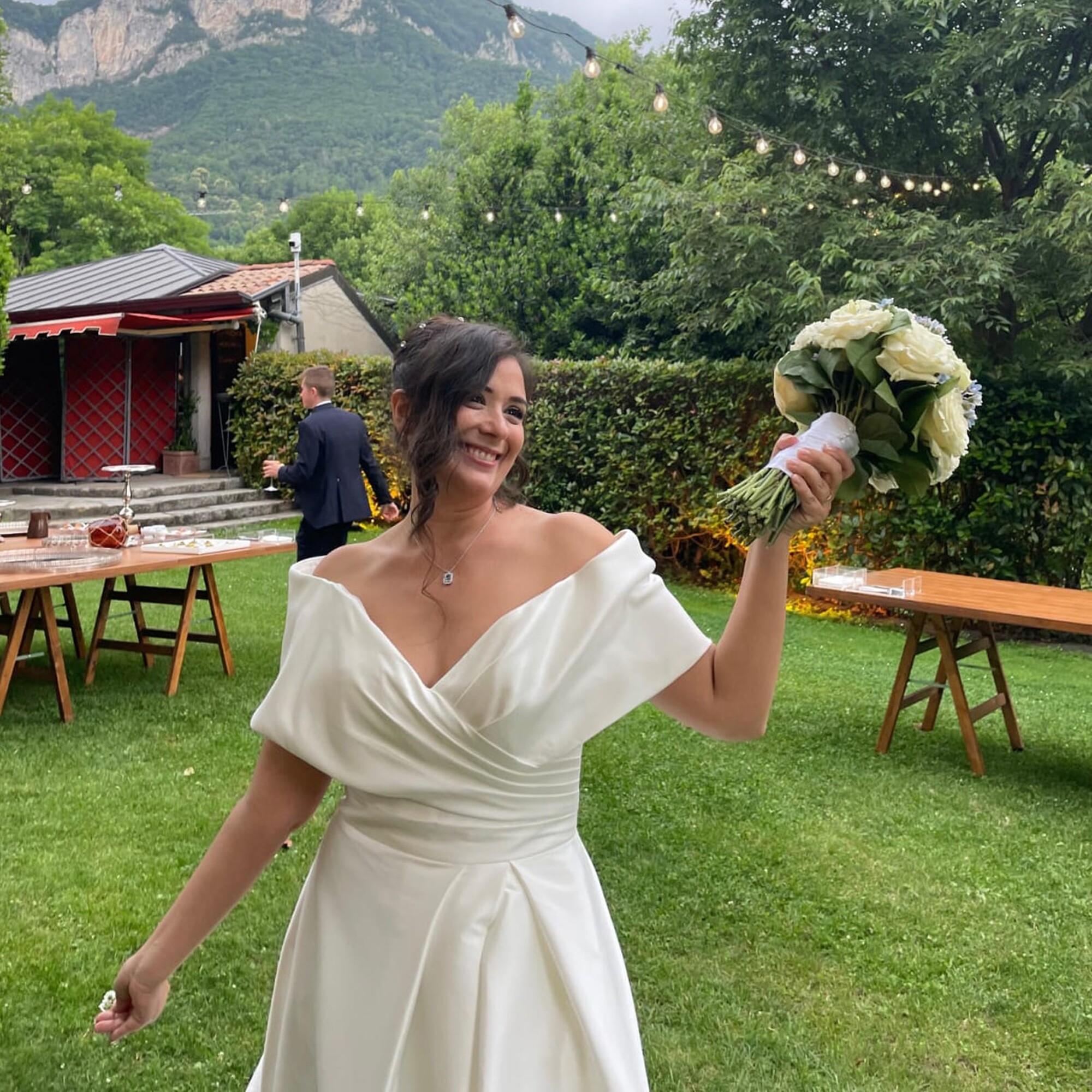 Bride with Patrizia Cavalleri wedding dress