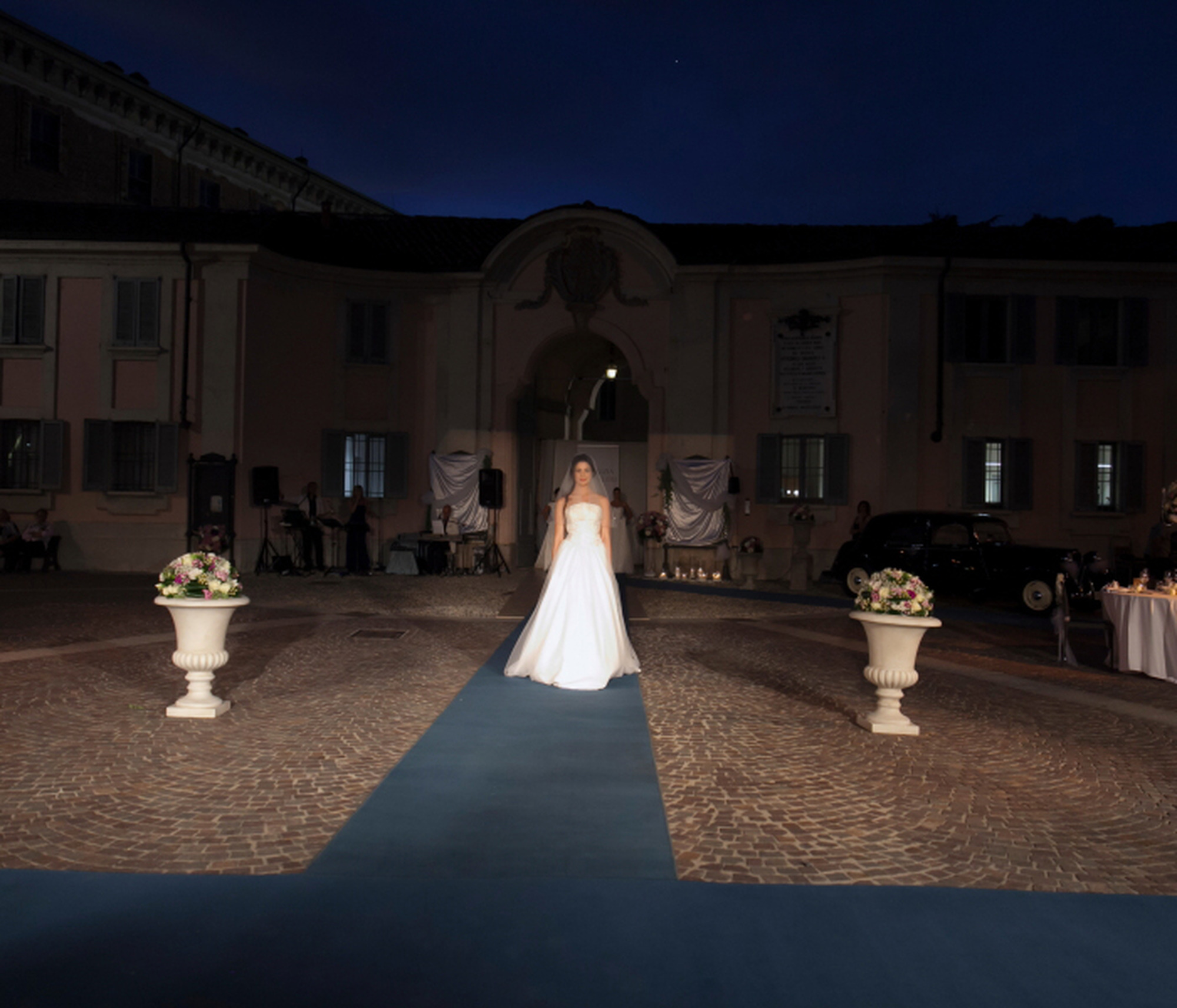 Matrimonio a Villa Litta la sfilata