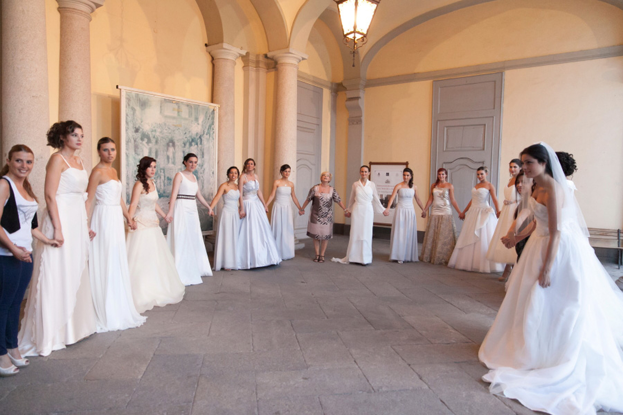 Matrimonio a Villa Litta la sfilata